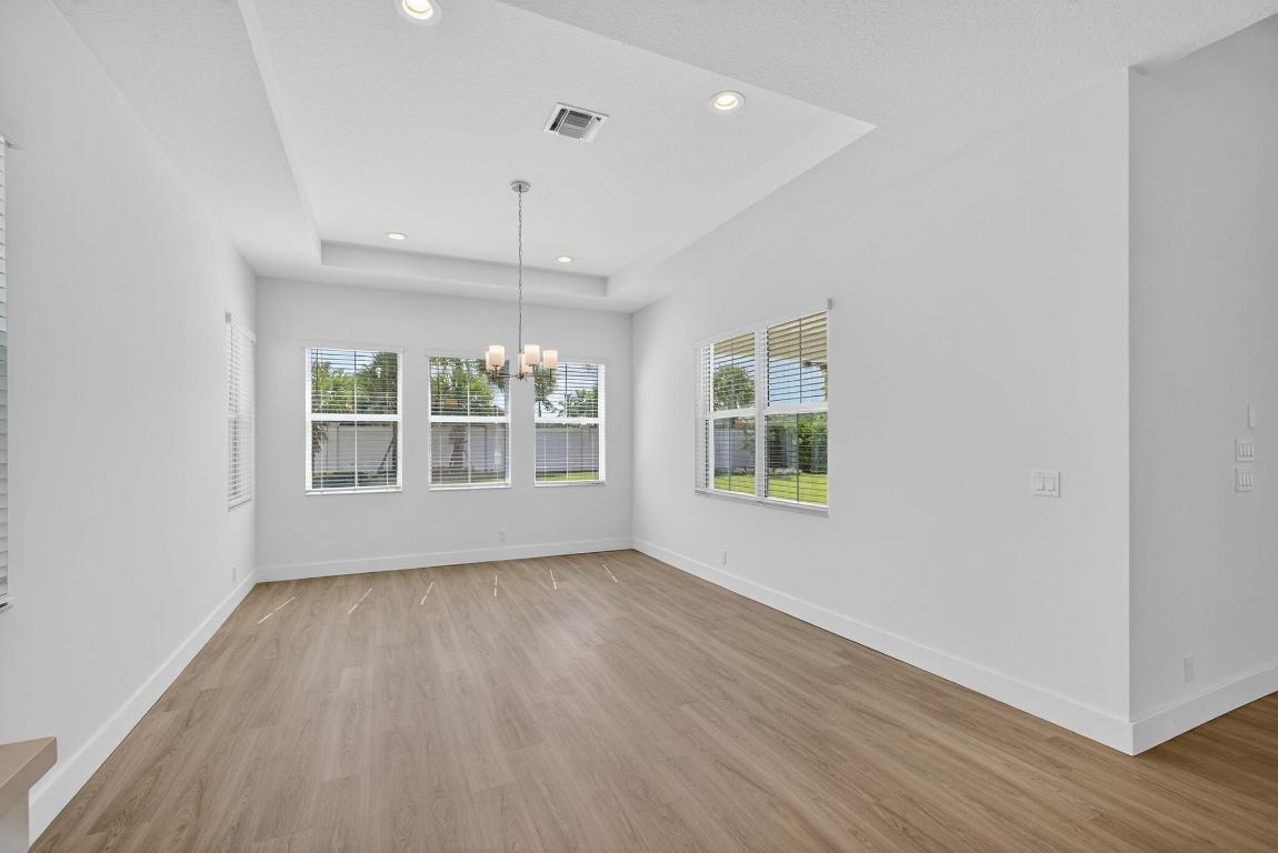 9288 Crestview Circle