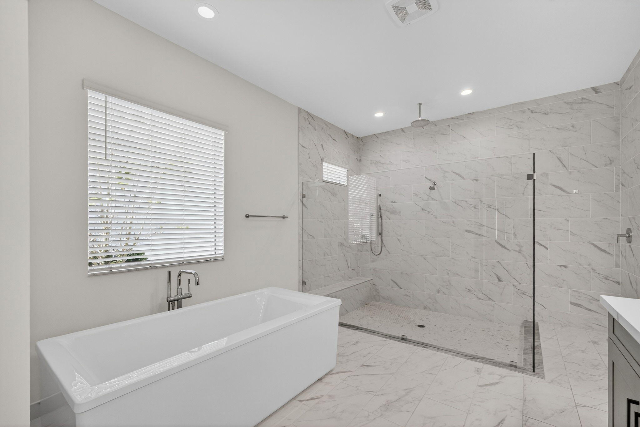 9288 Crestview Circle