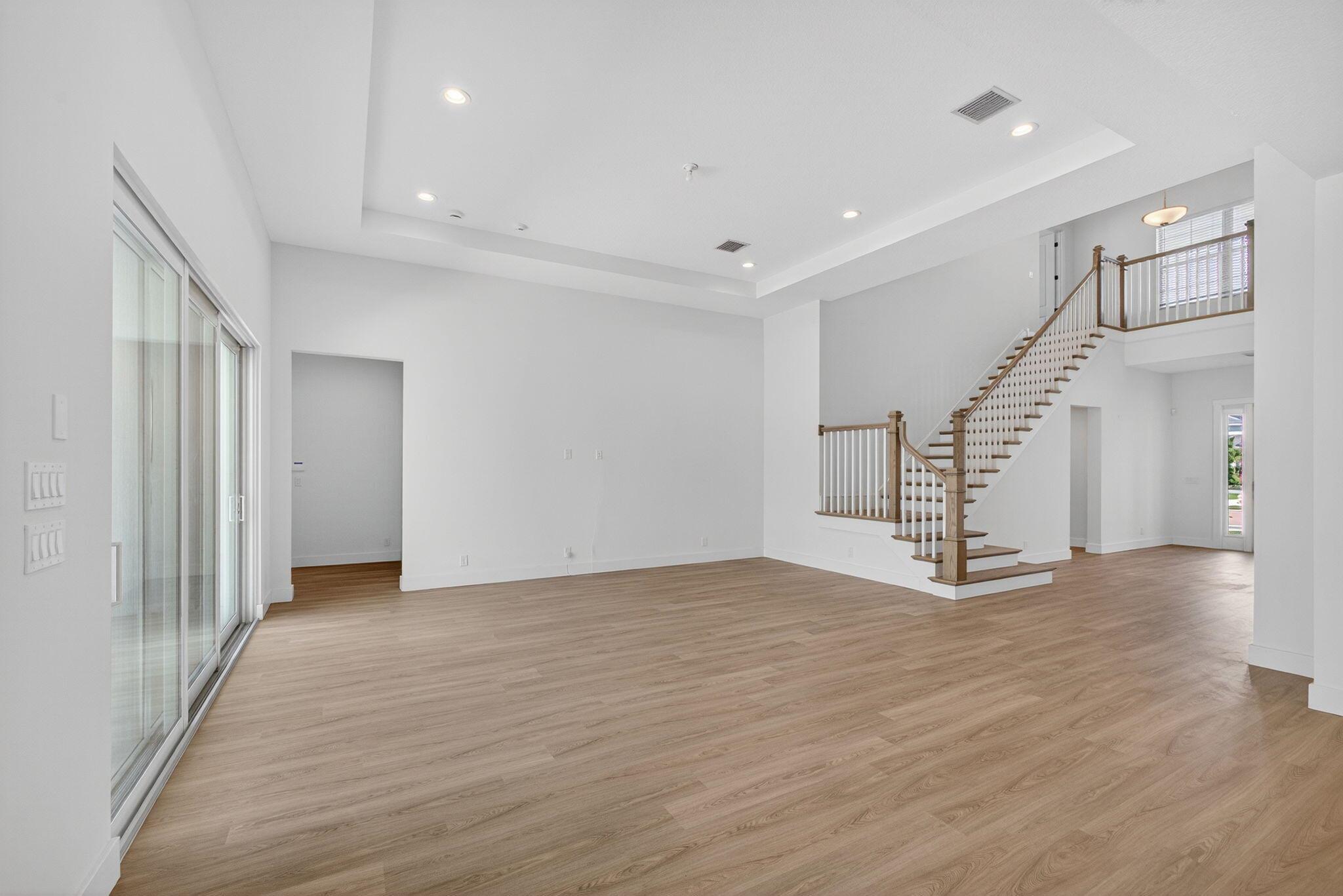 9288 Crestview Circle