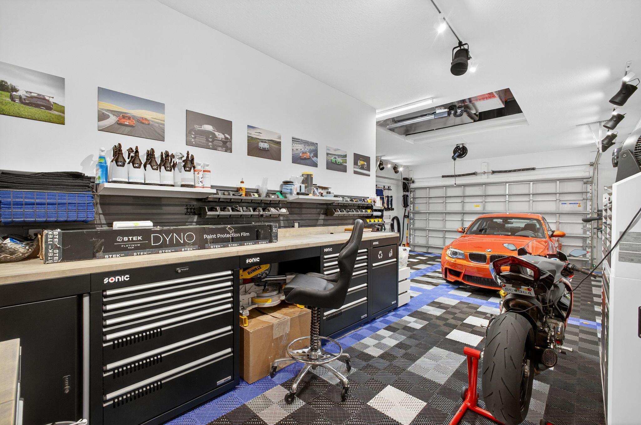 12704 Nautilus Circle