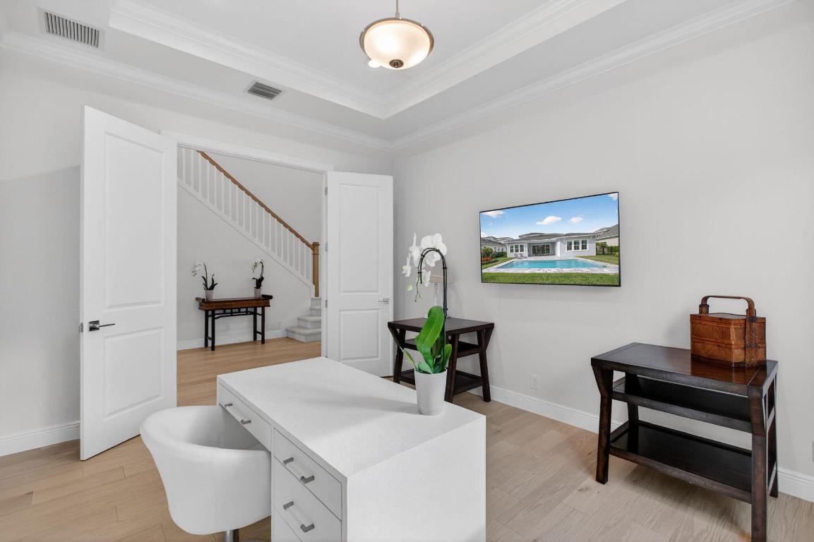 9249 Crestview Circle, Palm Beach Gardens