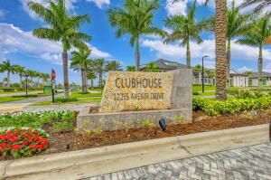 9249 Crestview Circle, Palm Beach Gardens
