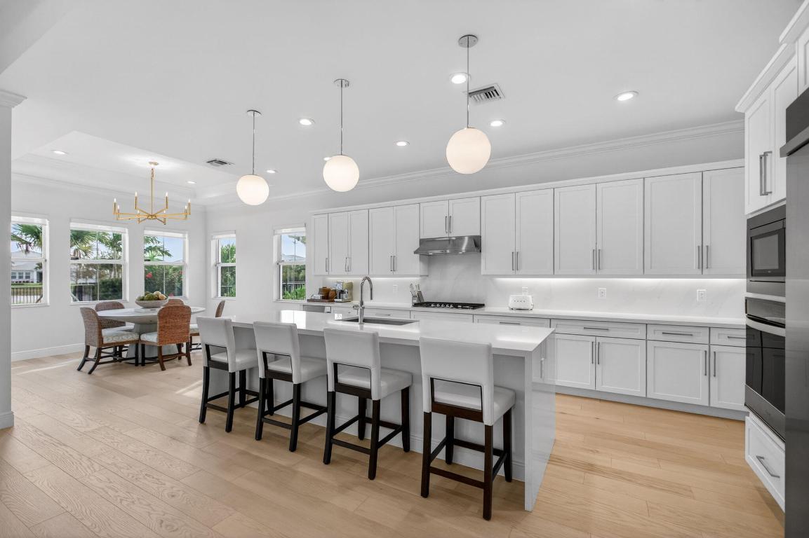 9249 Crestview Circle, Palm Beach Gardens