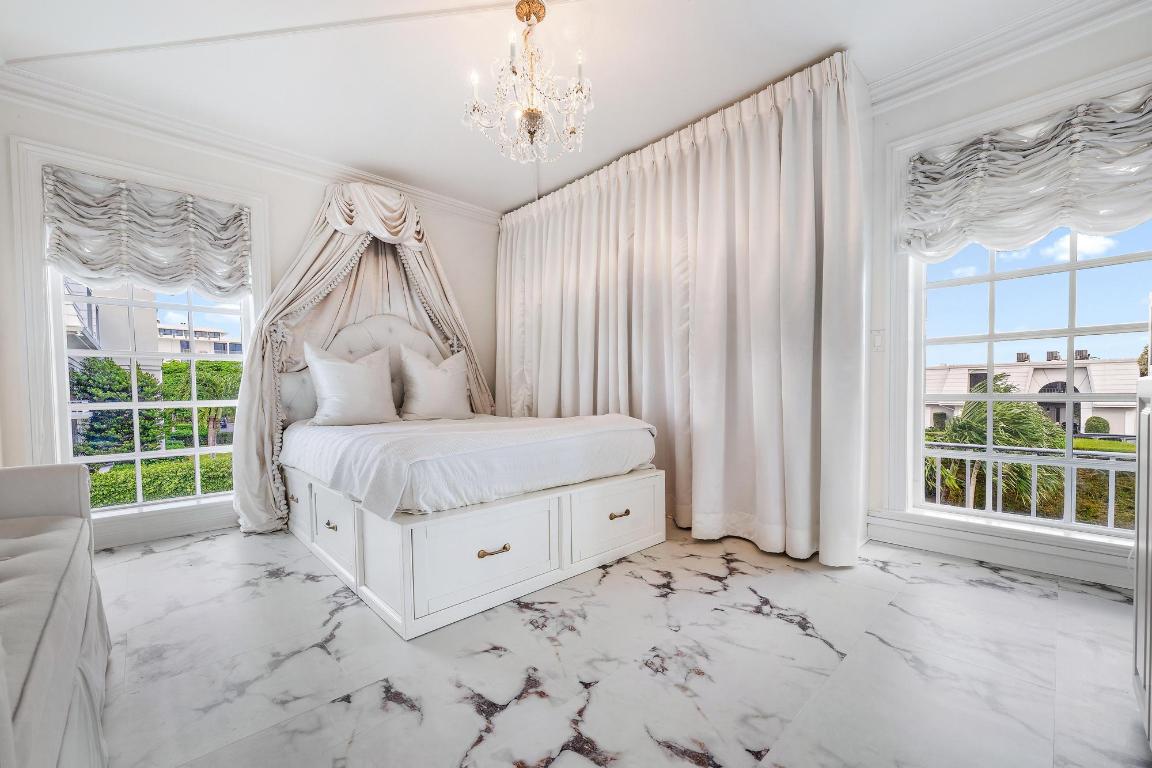 2170 Ibis Isle Road 8