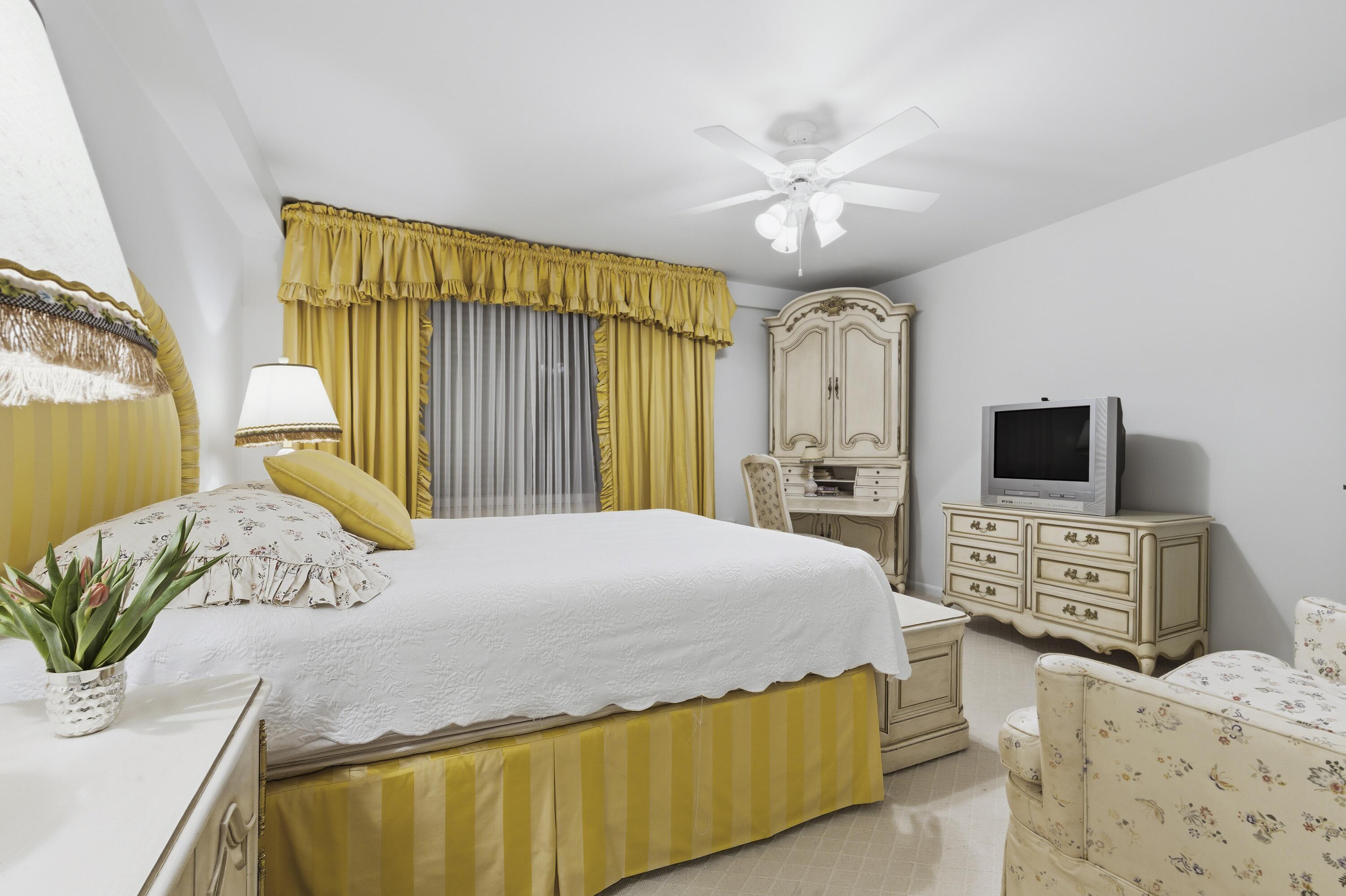 170 N Ocean Boulevard 406