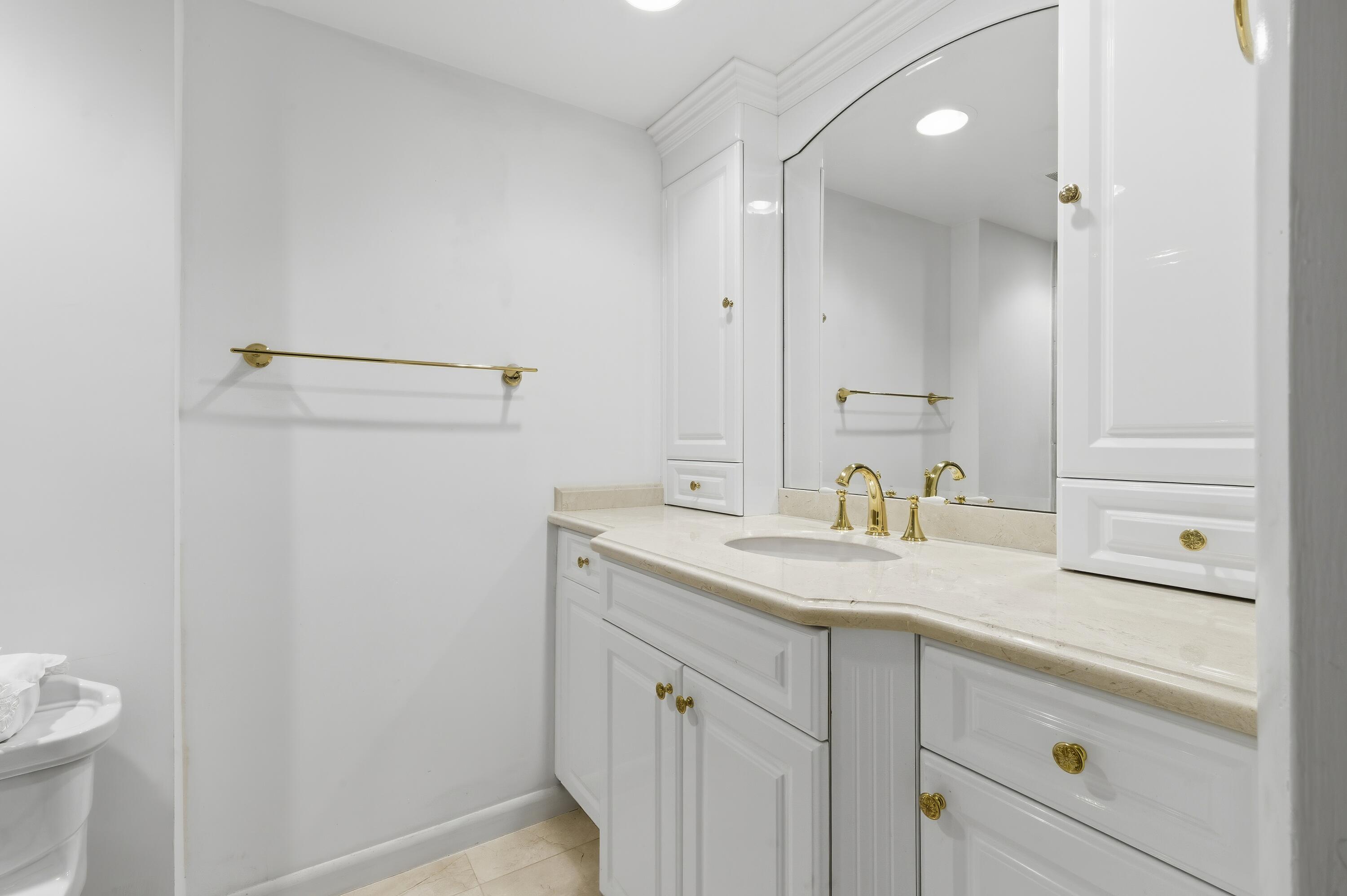 170 N Ocean Boulevard 406