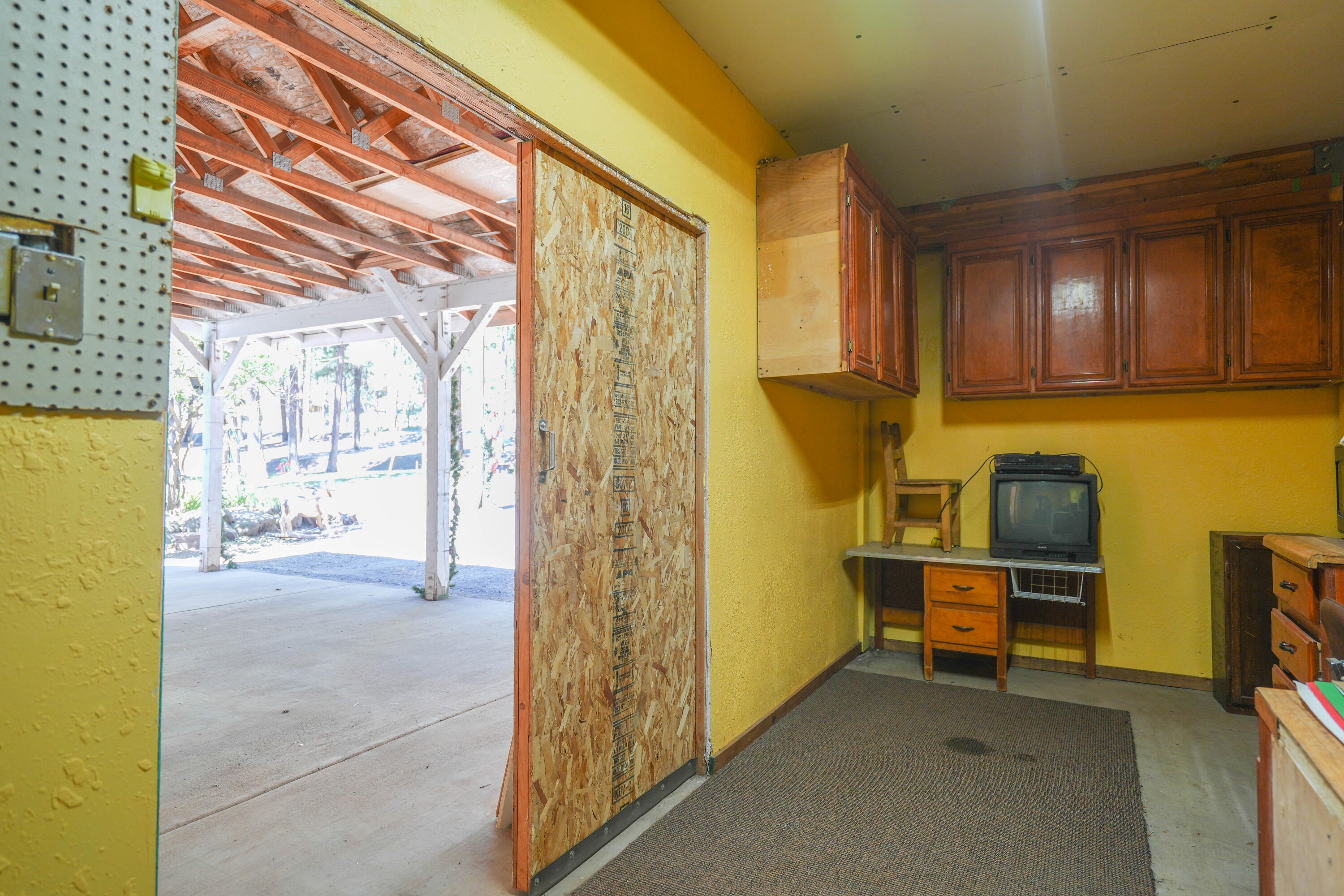 17008 Ponderosa Lane