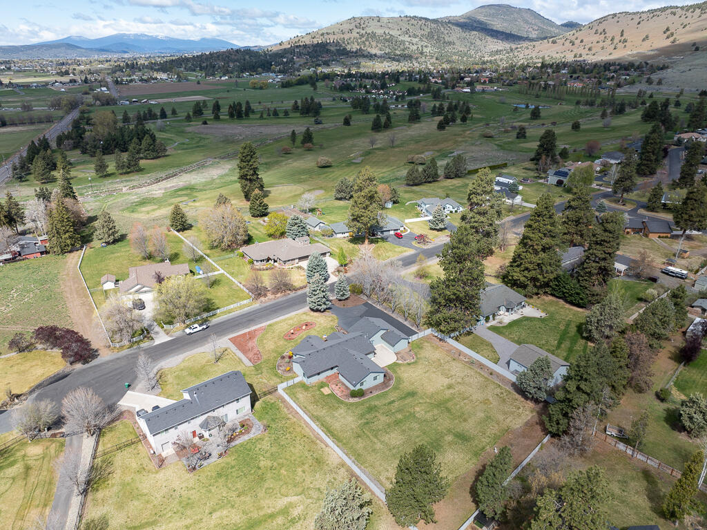 4075 Collier Lane
