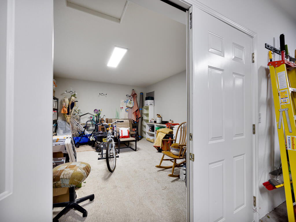 4075 Collier Lane