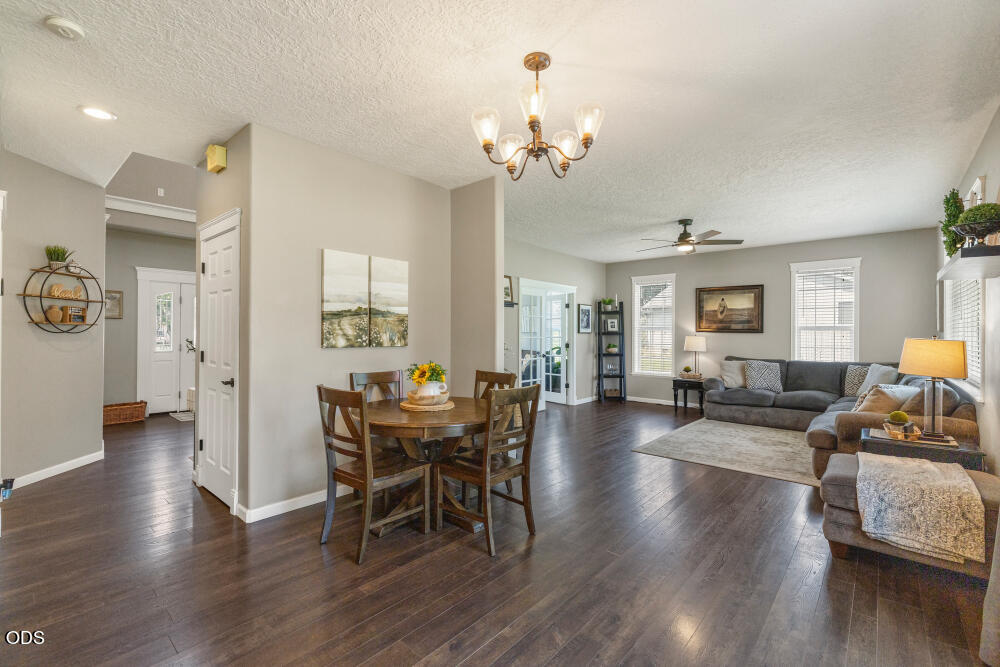 4081 Collier Lane