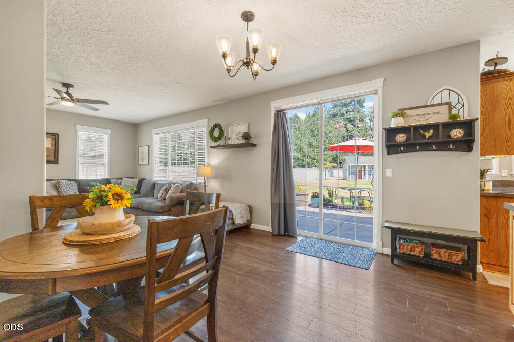 4081 Collier Lane