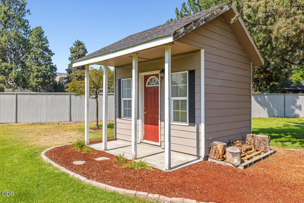 4081 Collier Lane