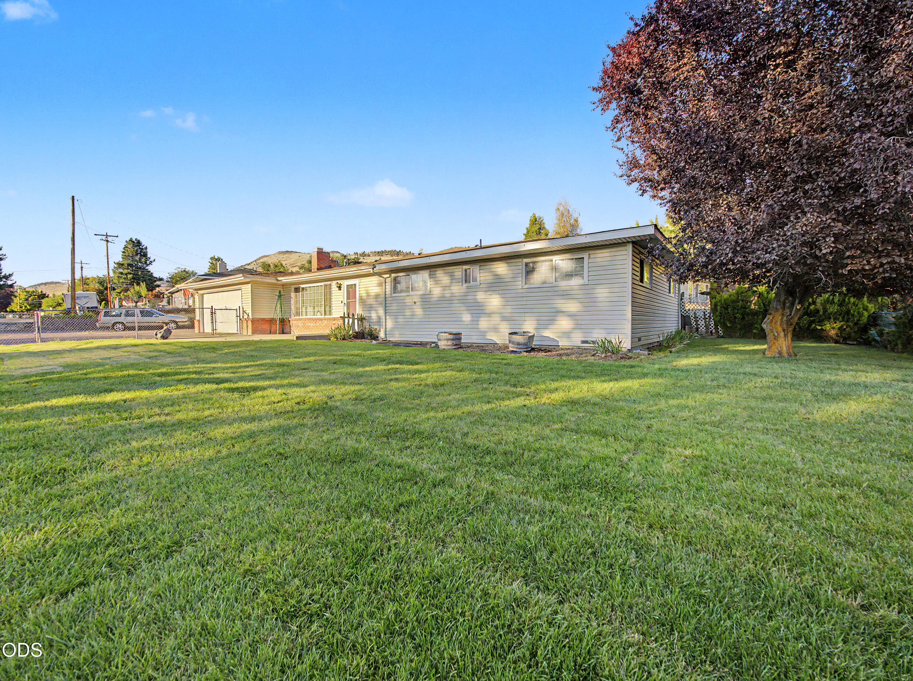 1915 Carlson Drive