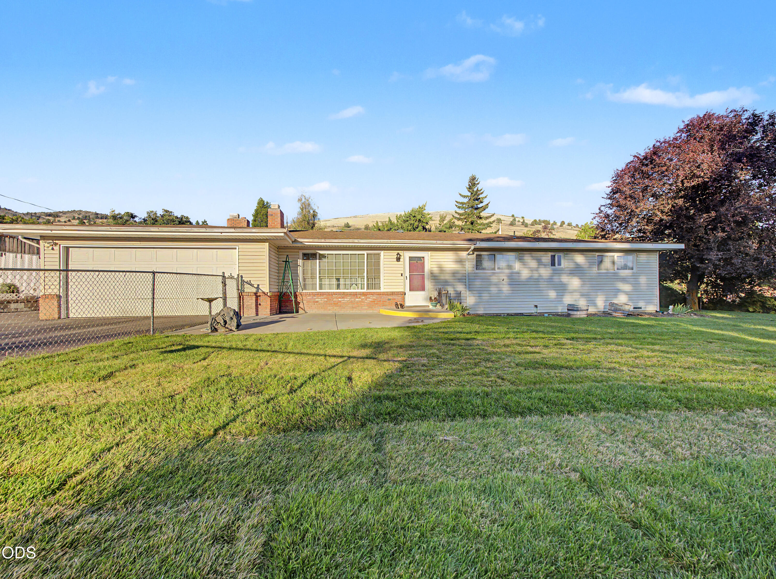 1915 Carlson Drive