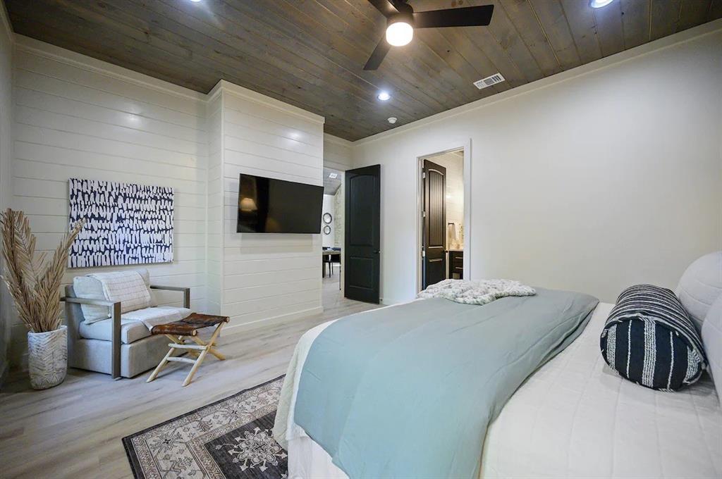 53 Persimmon Leaf Trail