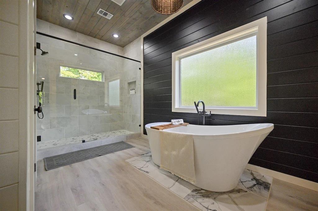 53 Persimmon Leaf Trail