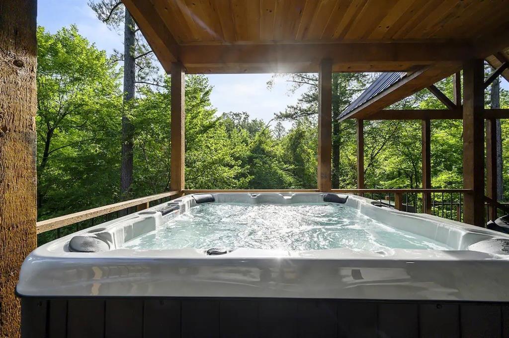53 Persimmon Leaf Trail