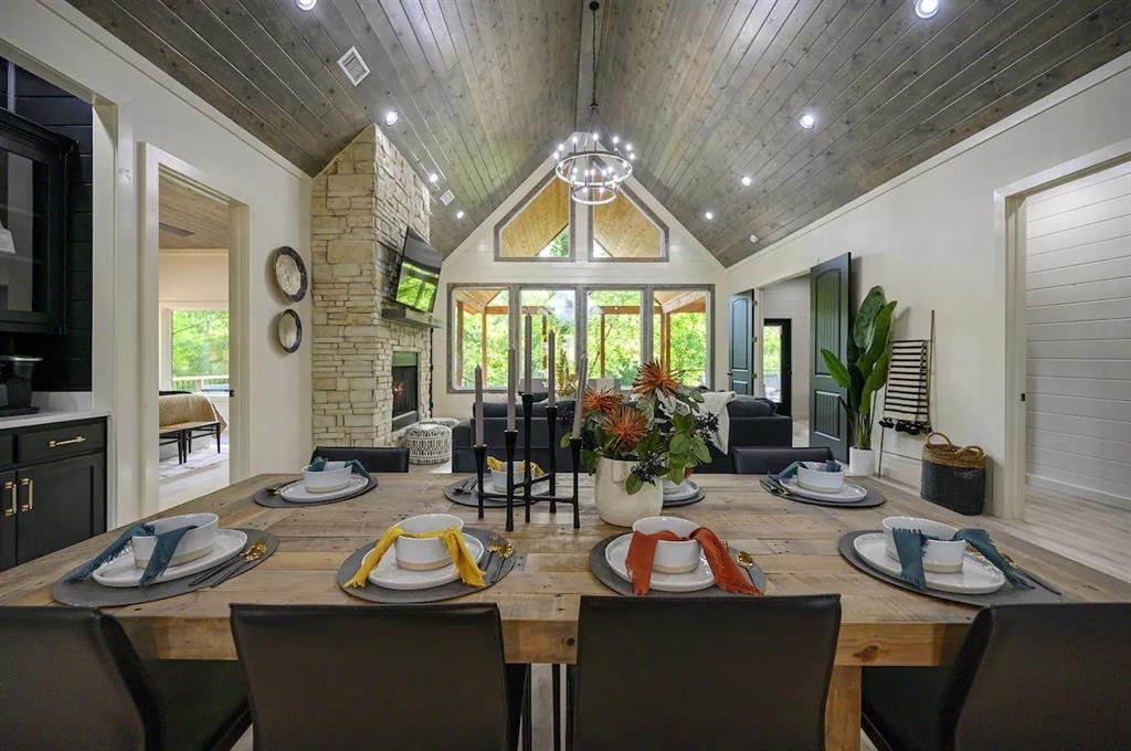 53 Persimmon Leaf Trail