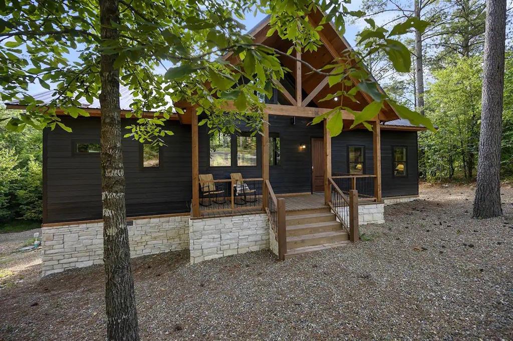 53 Persimmon Leaf Trail