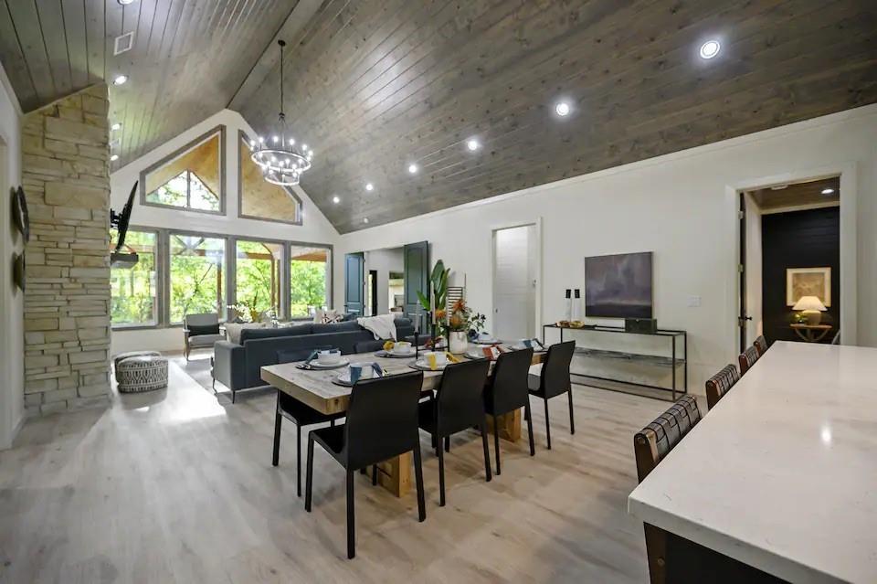 53 Persimmon Leaf Trail