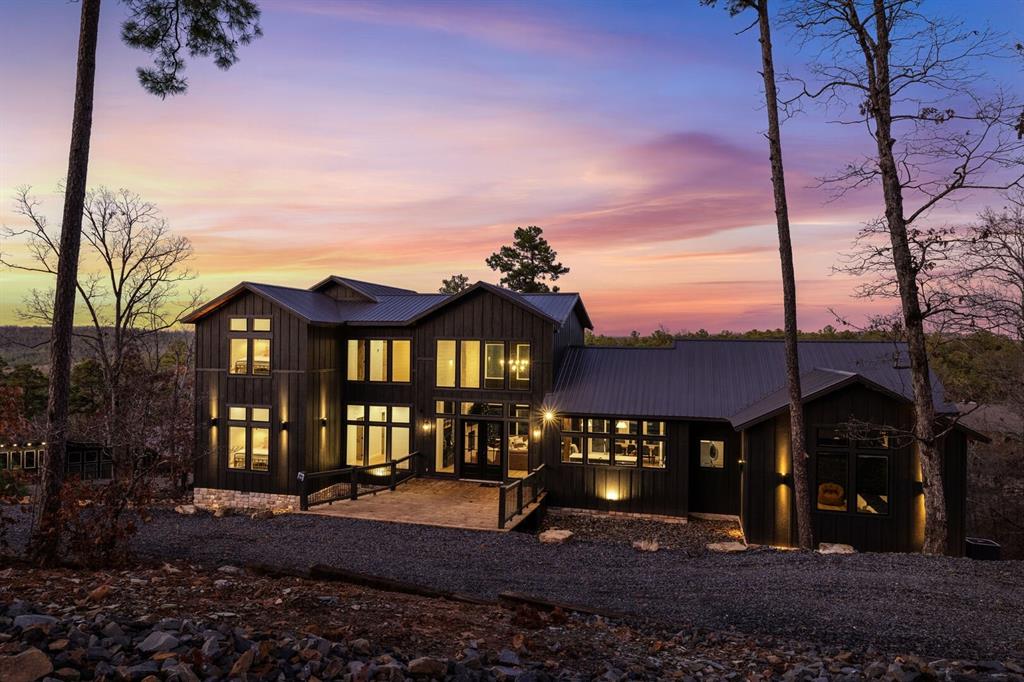 289 Moonshiner Springs Trail