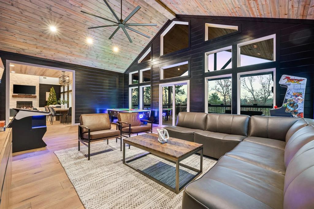 289 Moonshiner Springs Trail