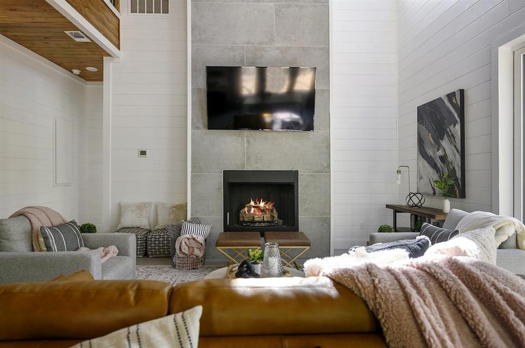 208 Gentry Oak Lane