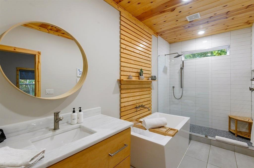 639 Woodland Hills Trail