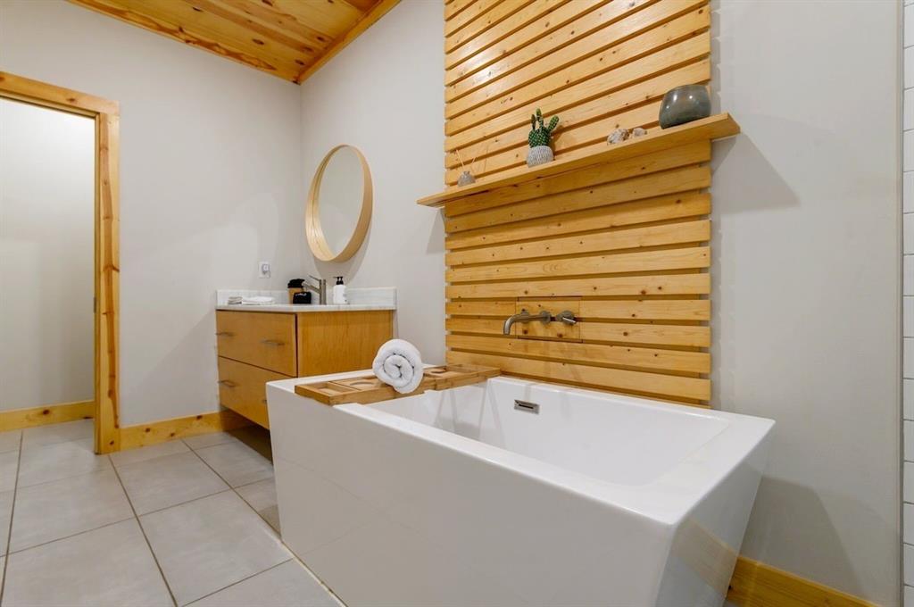 639 Woodland Hills Trail