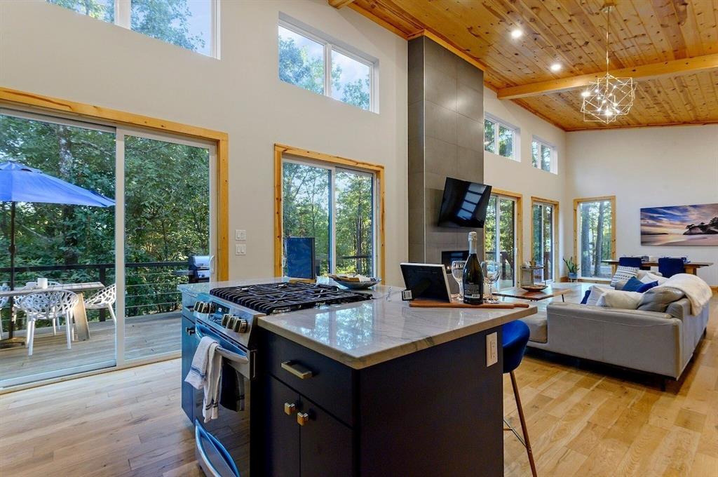 639 Woodland Hills Trail