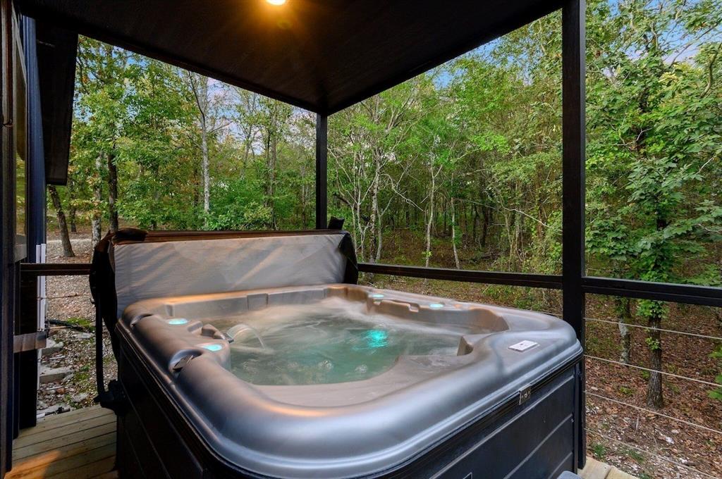 639 Woodland Hills Trail