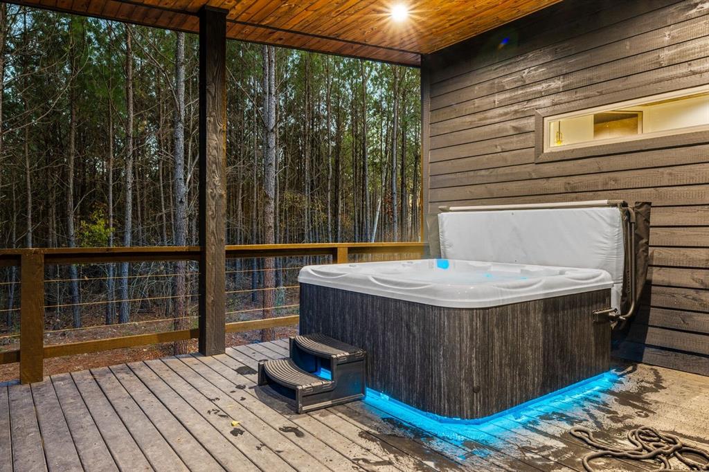 33 Bear Cedar Trail