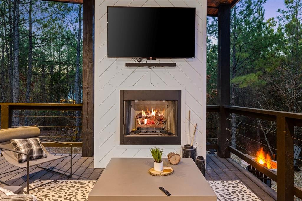 33 Bear Cedar Trail