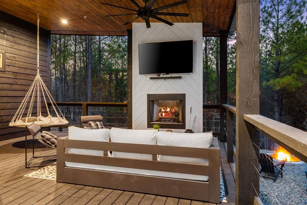 33 Bear Cedar Trail