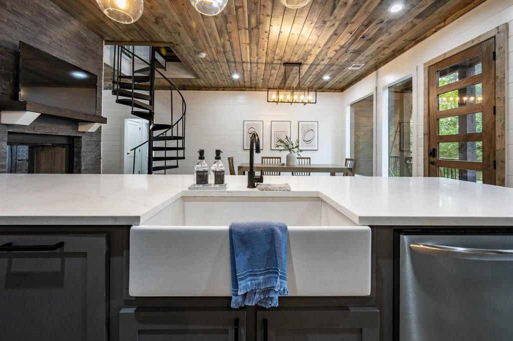 316 Triton Trail