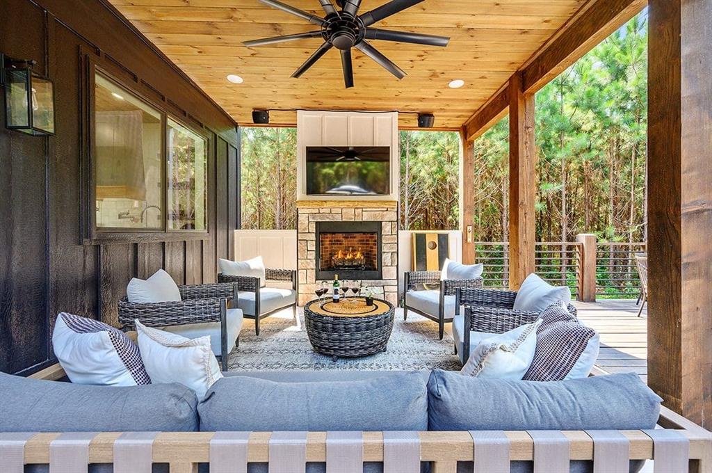 152 Weeping Willow Trail