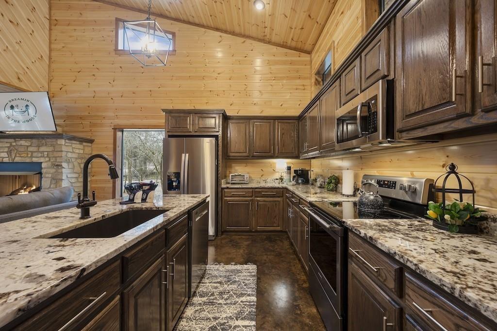 944 Camp Ranch Road