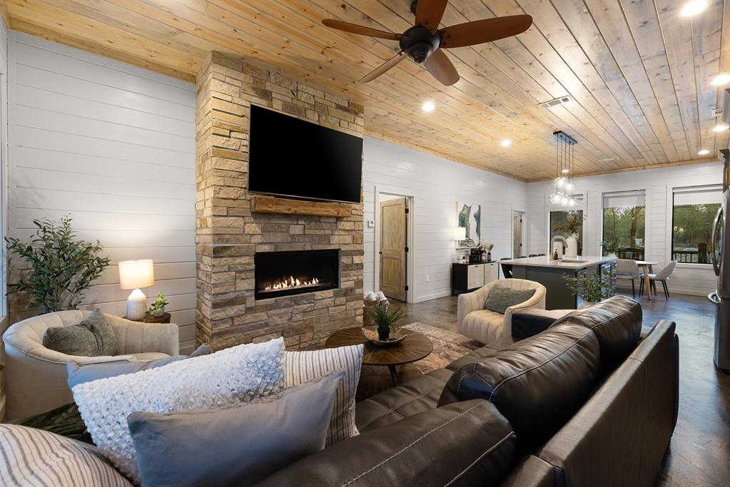 250 Crooked Stick Trail