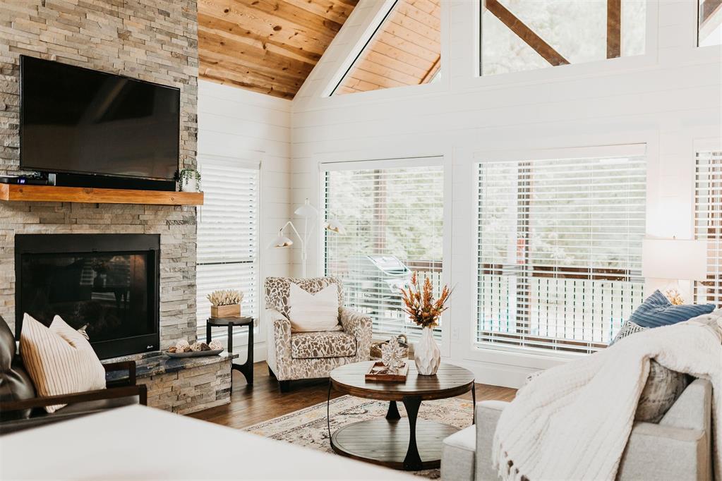725 Sugarberry Trail