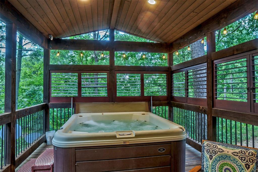 725 Sugarberry Trail