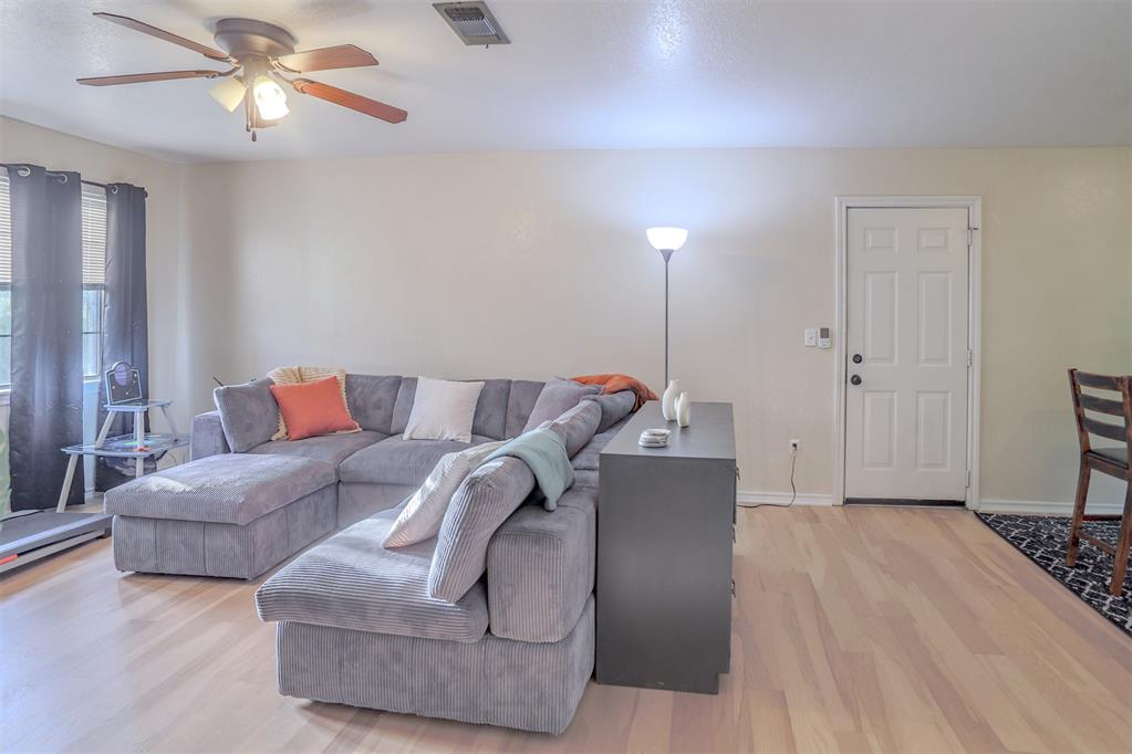 1602 Lincoln Circle