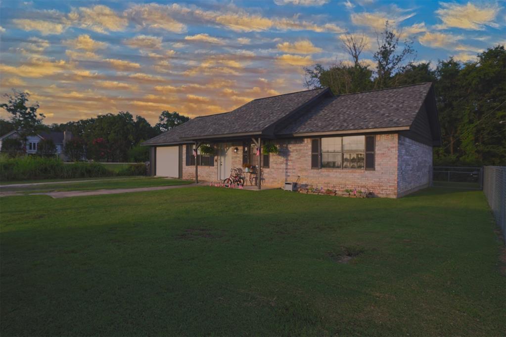 1602 Lincoln Circle