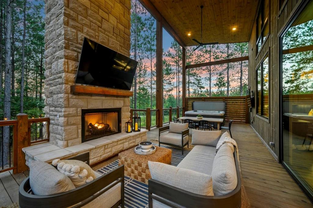 393 Lost Cedar Trail