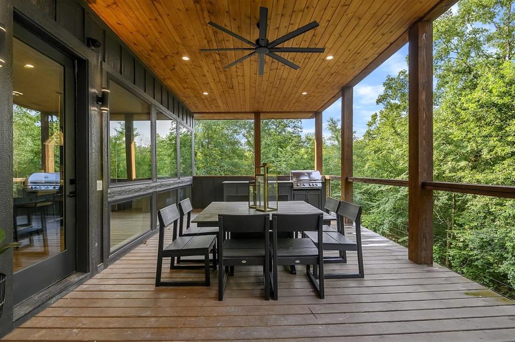 881 Woodland Bluff Trail