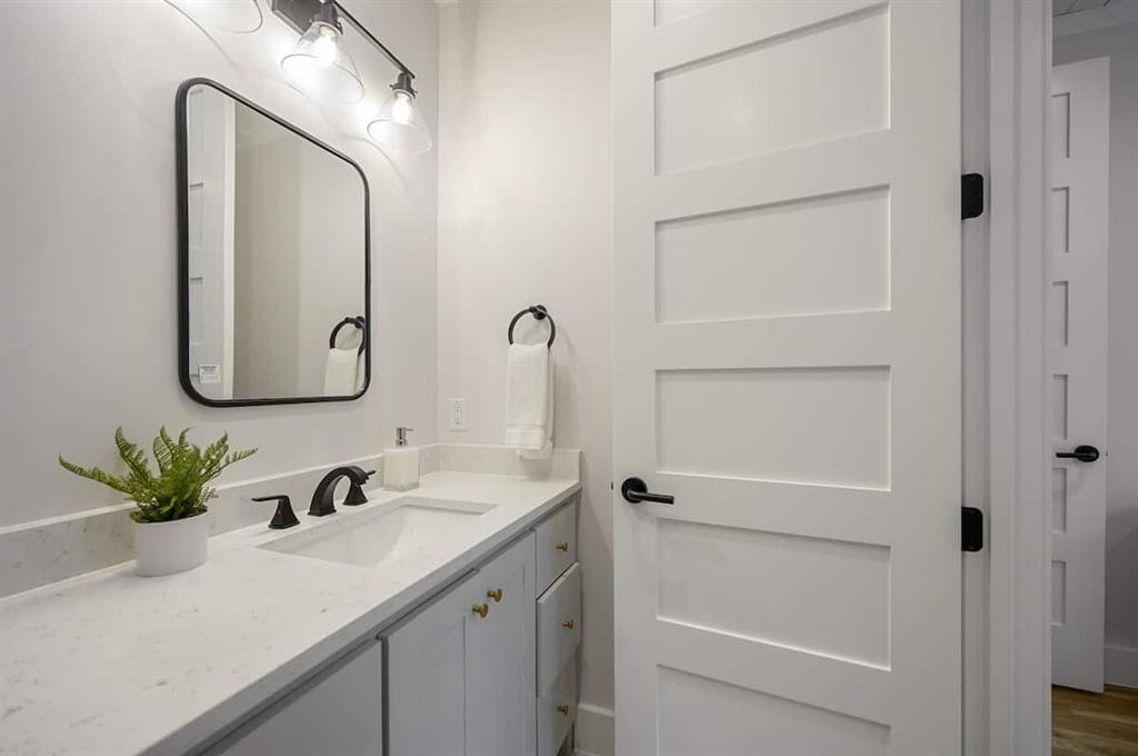 881 Woodland Bluff Trail