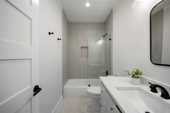 881 Woodland Bluff Trail