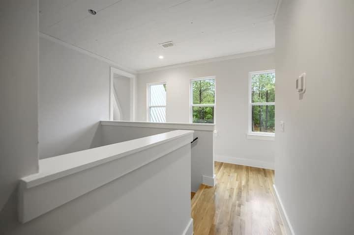 881 Woodland Bluff Trail