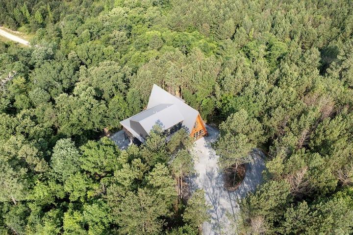 881 Woodland Bluff Trail