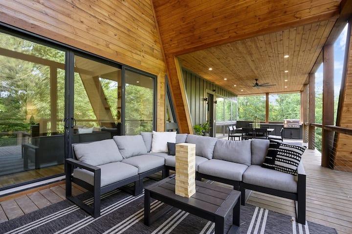 881 Woodland Bluff Trail