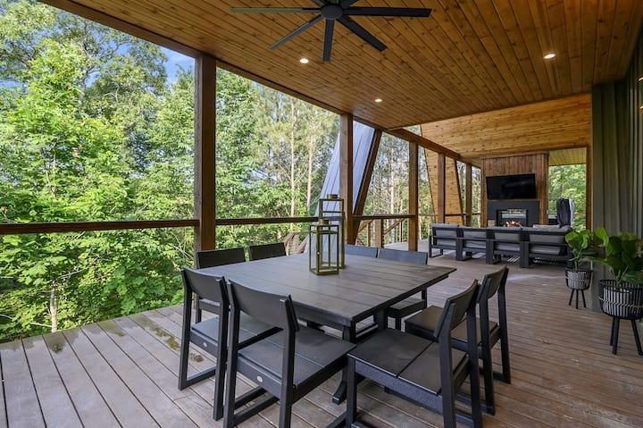 881 Woodland Bluff Trail